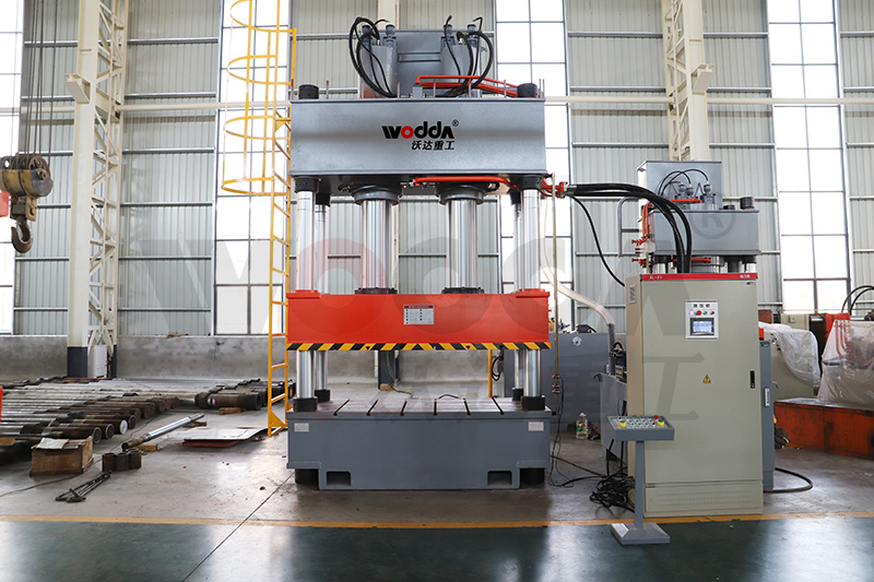 四柱液壓機價格越貴質(zhì)量越好么 四柱液壓機價格越貴質(zhì)量越好么